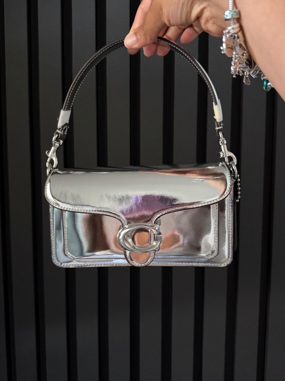 Tabby Shoulder Bag 20 In Metallic